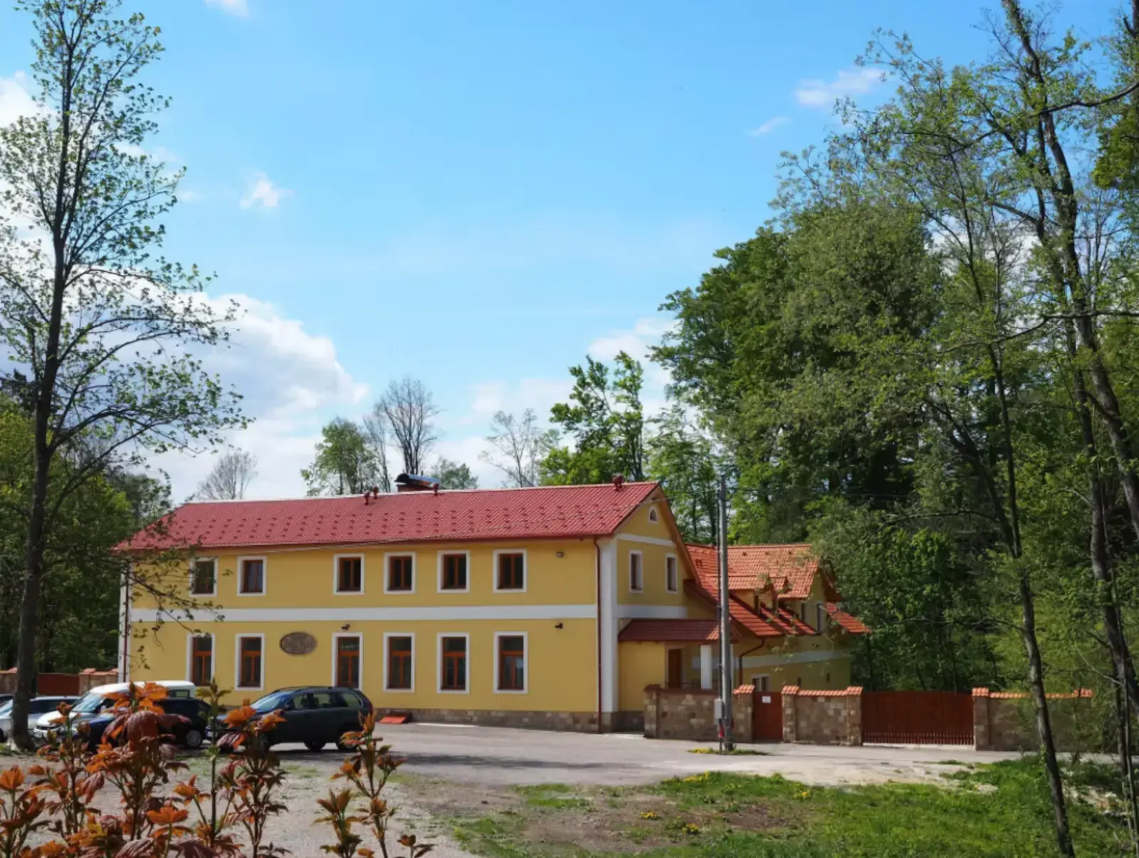 Centrum Živá Voda surrounded by trees