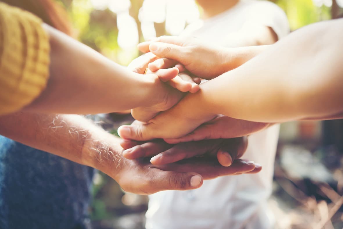 The Responsibility of a Tantric Retreat Teachers: Balancing Ego, Ethics, and Social Embeddedness.